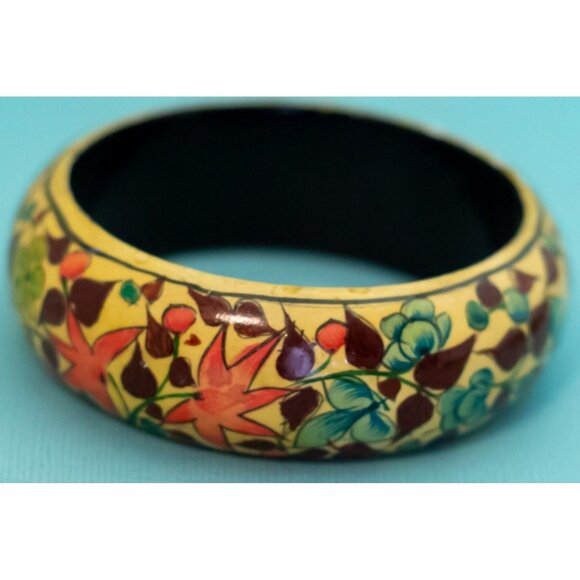 7 inch, Vintage Floral Motif Beige Band Wooden Bangle, Made in India - EX9 - Picture 2 of 3